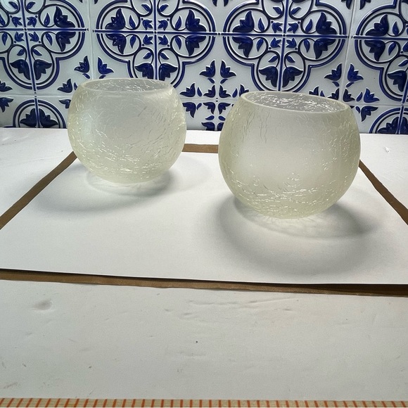 Vintage candleholders lot clear glass floral pattern & frosted crackle globe set - Picture 8 of 16